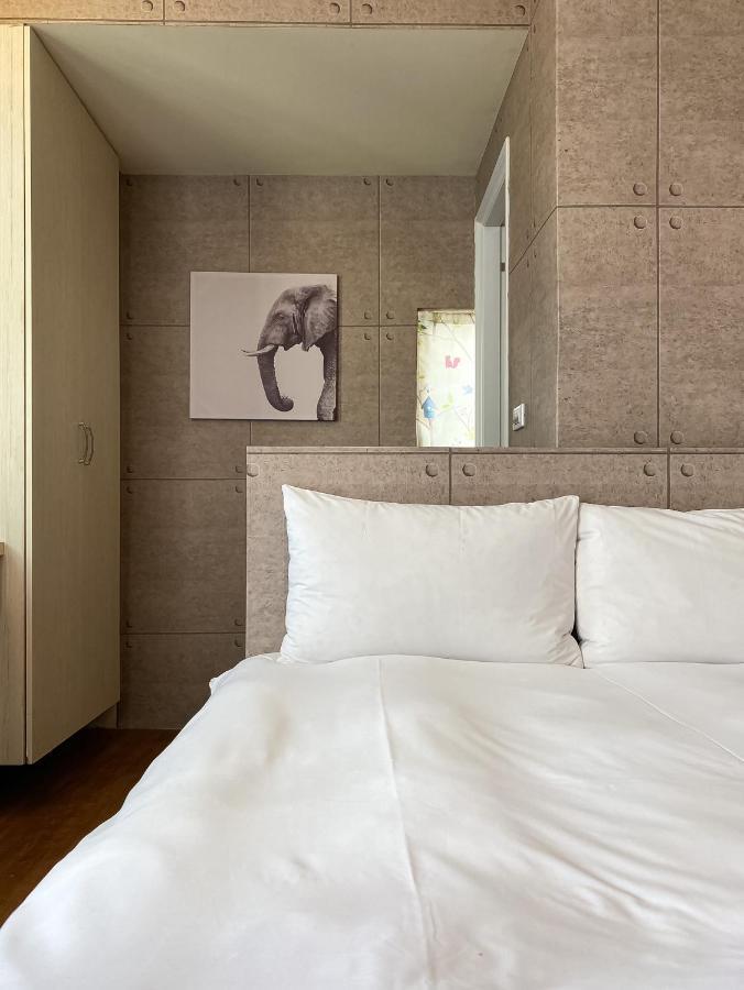 ホテルFengjia Sleep 台中市 エクステリア 写真